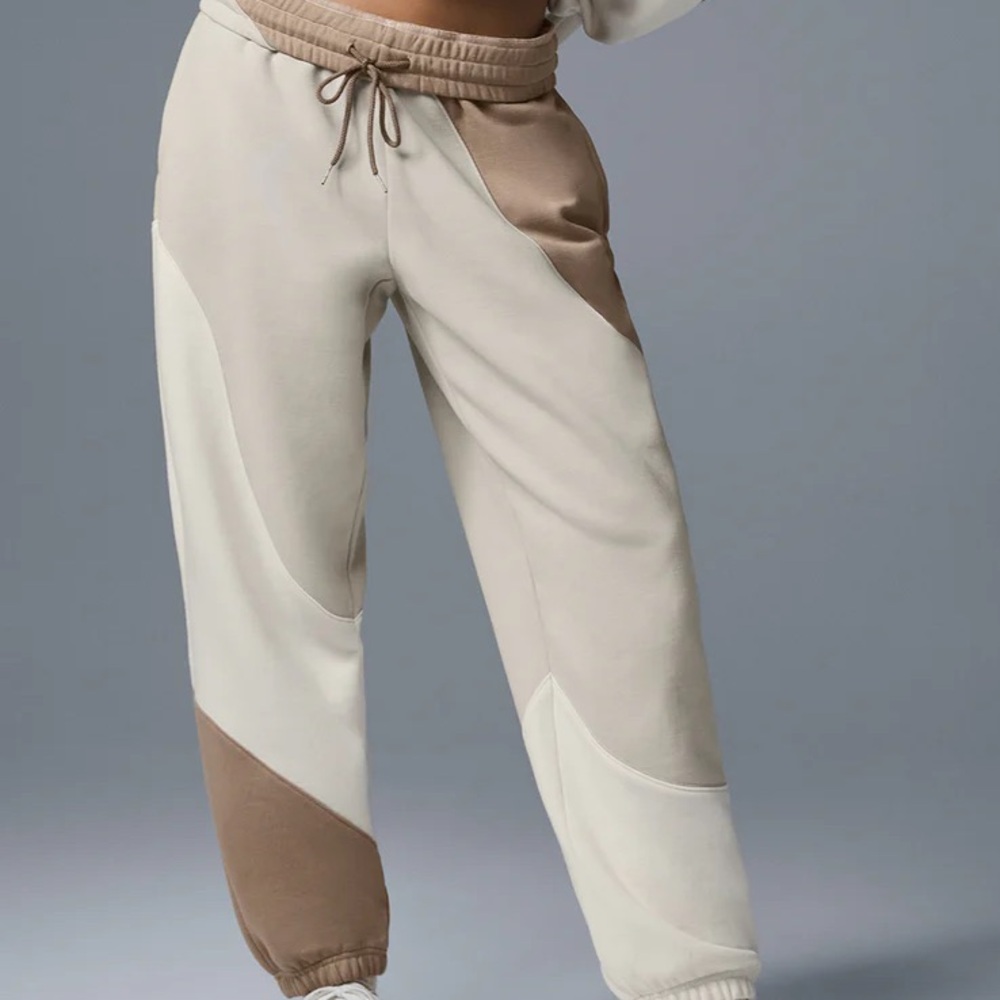 Alo Yoga Make Waves Sweatpant